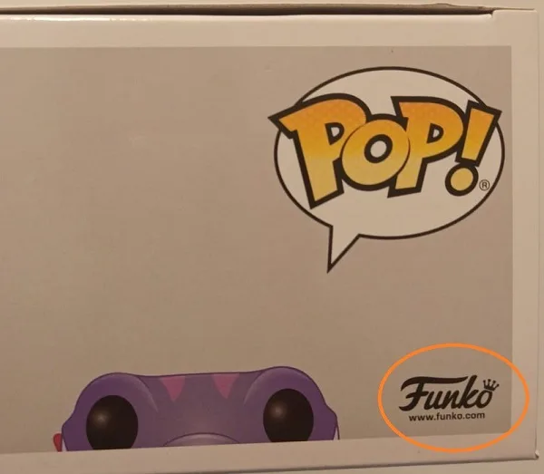 Logotipo de Funko y tipografías impresas en la caja